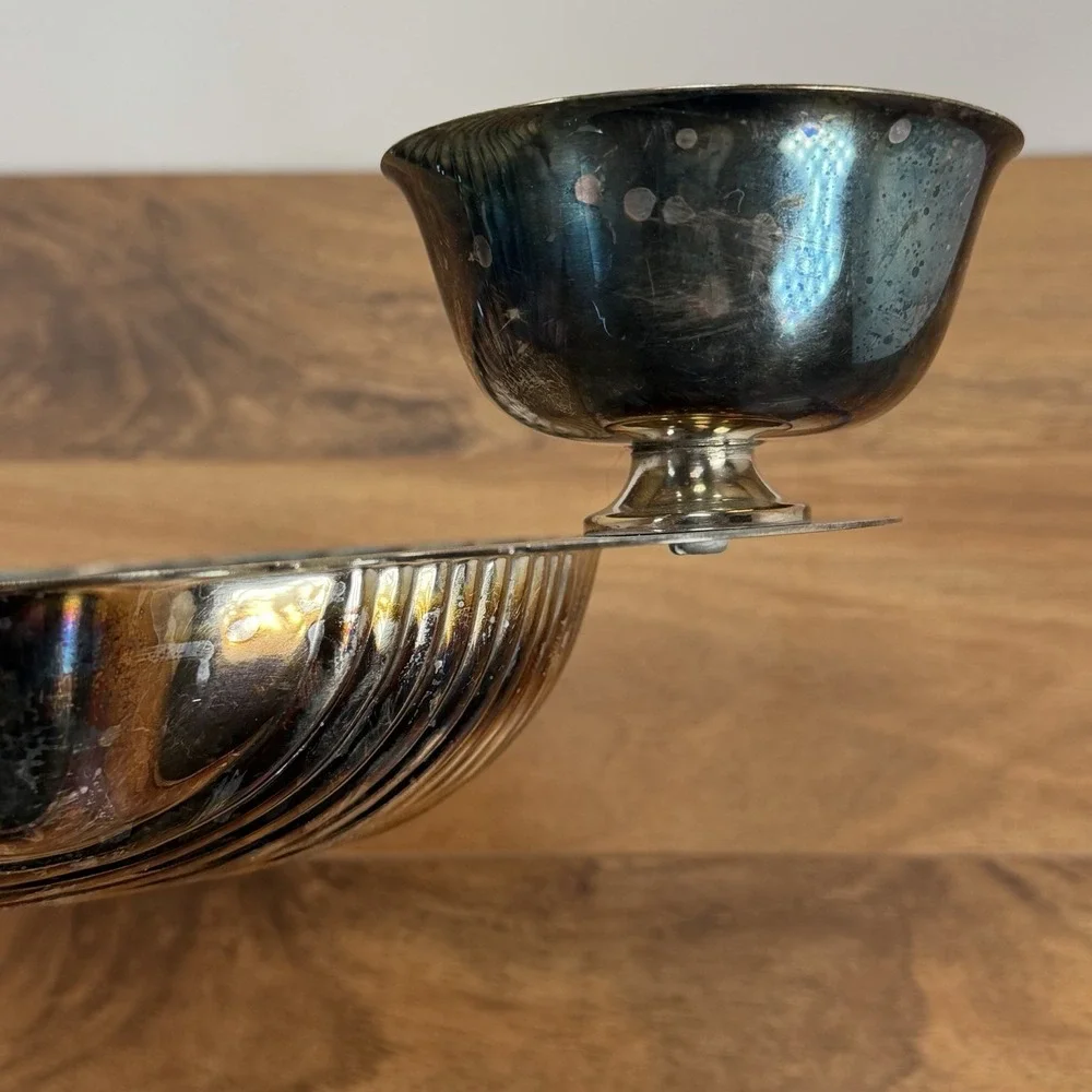Wm Rogers & Sons Silver Plate 89574 Chip Dip Scallop Shell Bowl Sauce Cup VTG